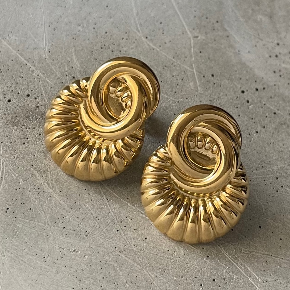 NWT- Retro Style Earrings